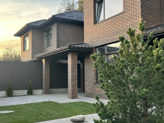 Стильний будинок з виходом в ліс! Газове опалення Гореничі