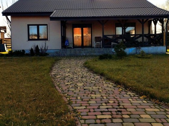 Продаж будинку с.Нові Петрівці  КМ "Баллатон" з виходом до озера Нові Петрівці