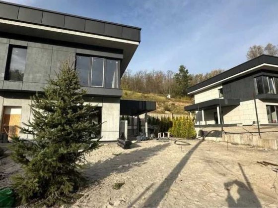 Продаж стильного БУДИНКУ в Лісниках 220 м2 на 16ти сотках ГАЗ Лесники