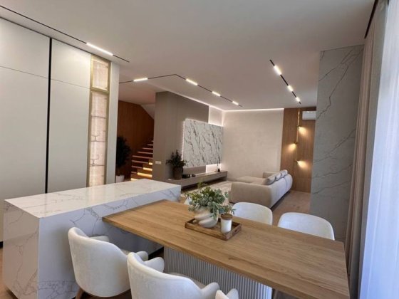 Відсвяткуй РІЗДВО І НОВИЙ РІК вже тут. Ремонт, меблі і техніка все є Ходосовка