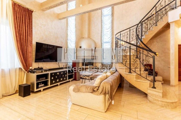 Продажа дома 461м2 Подгорцы, Обуховское направление - фото 1