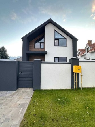 Будинок в закритому котеджному містечку, є ГАЗ, на 6.5 сотках, Стоянка - фото 1