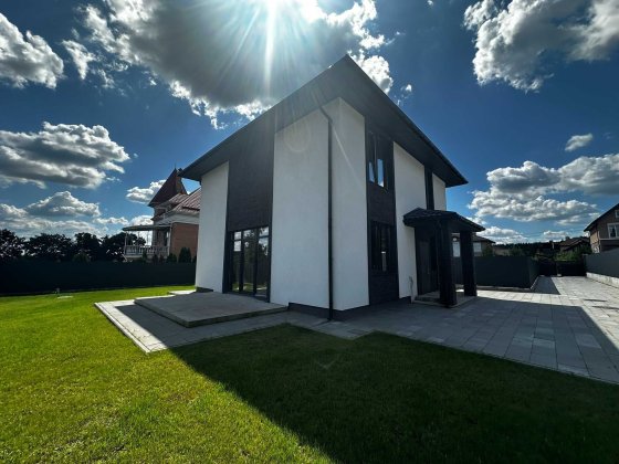 Будинок в Ірпені з газом по супер ціні в закритому КМ з охороною Стоянка