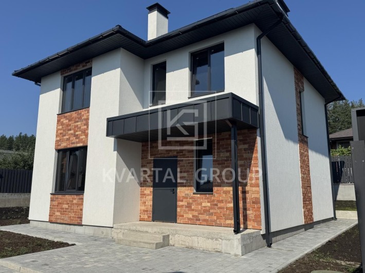 Надійний та стильний будинок з якісних матеріалів у тихій локації - фото 1