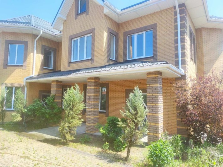 ТЕРМІНОВО Два будинки з газом та генератором по ціні одного - фото 1