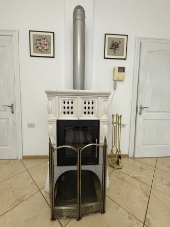 Будинок Горенка поруч біля лісу - фото 1