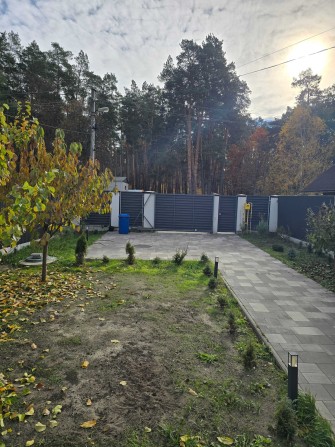 ТОП ЛОКАЦІЯ Продам сучасний  будинок . Поряд з озером та лісом. - фото 1