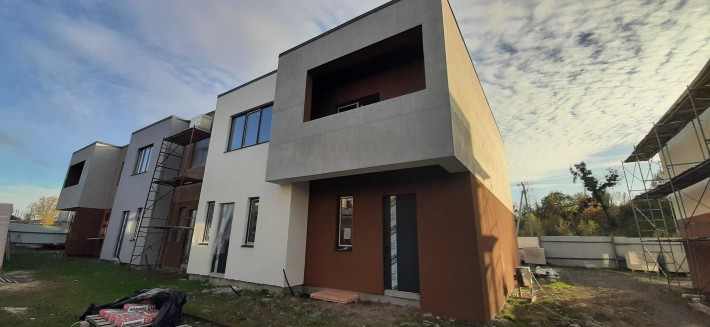 Таунхаус 93 м² у КМ «Плескіт» (Горенка), біля блакитного озера та лісу - фото 1