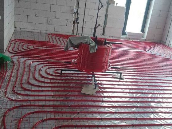 Будинок у центрі Дмитрівки на 8 сотках із запущеним опаленням Дмитрівка