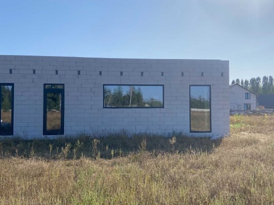 Продам власний будинок в центрі села Дмитровка