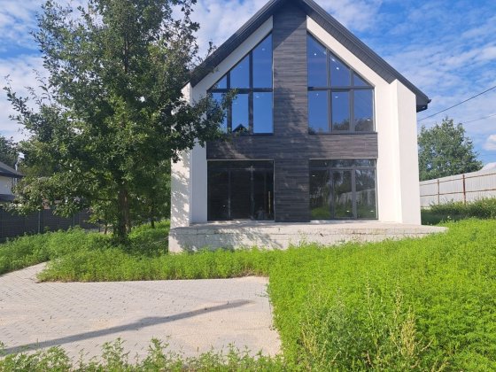 Неймовірний Котедж в котеджному містечку 10 хв до Києва Дмитрівка