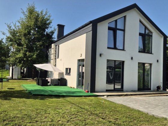 Будинок з Ремонтом та Меблями, 176 м2, 6 соток Дмитрівка