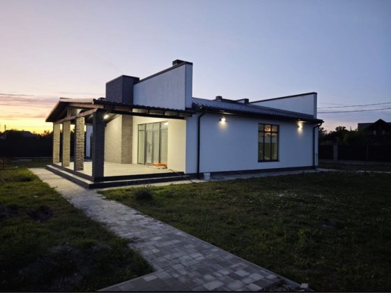 Будинок з ремонтом біля Десни Зазимье