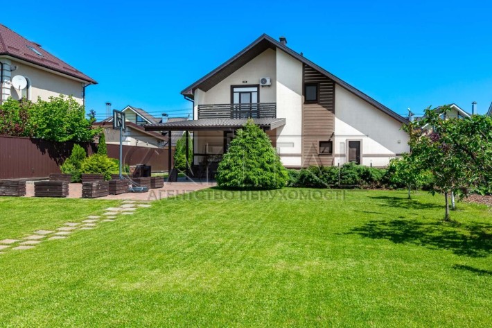 Будинок з газом 240 м2 плюс гостьовий будинок 14 соток - фото 1