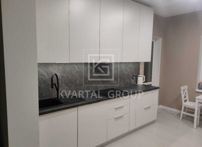 Будинок з ремонтом і каміном, поряд ліс та озеро - фото 1