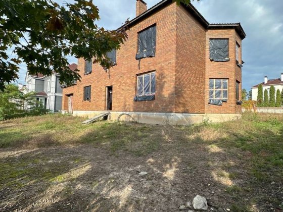 Капітальний будинок . Газ . Гараж . Підвал Михайловка-Рубежовка