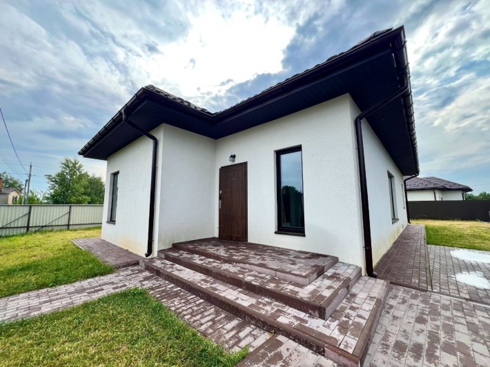 Продаж одноповерхового будинка з ремонтом без комісії - фото 1