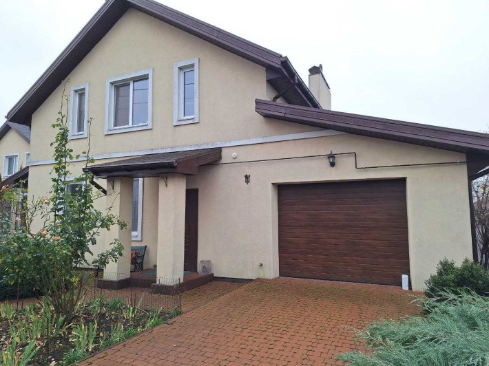 Осещина. Чудовий будинок в центрі. 200 кв.м. Укриття. Все для життя! - фото 1