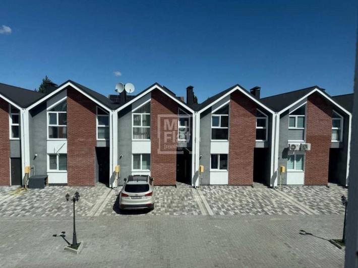 Продажа таунхаусов Гореничи 80-130 м2 Grass House 2, газ, теплый пол - фото 1