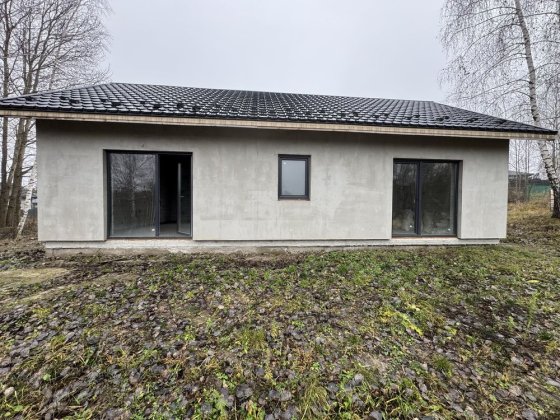 Земельна ділянка з будинком в Гореничах Петрушки