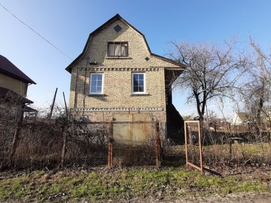 Продам дом с ВОЗМОЖНОСТЬЮ ПРОПИСКИ. Газ,свет,вода,канализация Недорого Рожівка