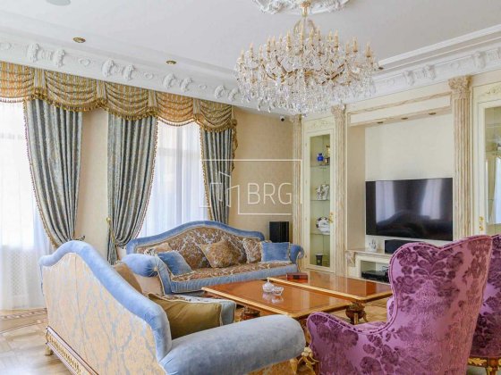 Продажа особняка в коттеджном городке Подгорцы Обуховский р-н без% Романків