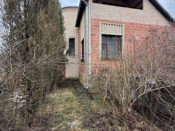 Продам частину 3 поверхового садового будинку в Фурсах Фурси