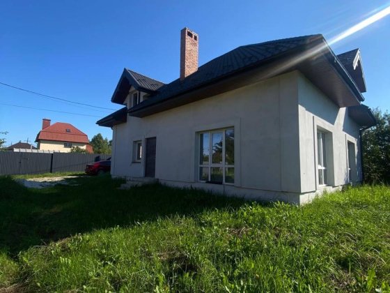 Продаж окремостоячого будинку у Солонці, гараж , 5 сот , 83 тис + торг Солонка