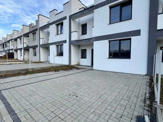 Продаж котеджу поруч зі Львовом в с.Солонка Солонка