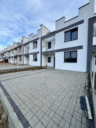 Продаж котеджу поруч зі Львовом в с.Солонка - фото 1