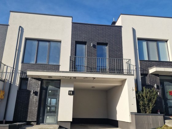 Продаж сучасного котеджу в Сокільниках по вулиці Садовій Сокільники