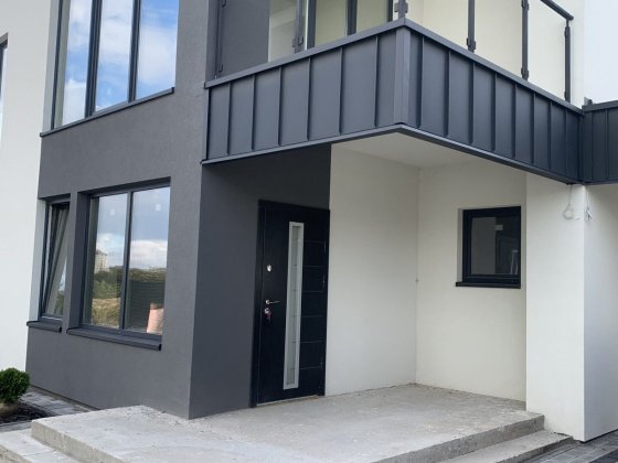 Продаж котеджу с.Зубра Зубра