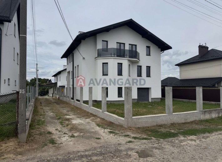 Продаж сучасного будинку в с. Зимна Вода - фото 1