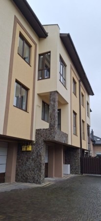 Продаж котеджу Зимна вода - фото 1