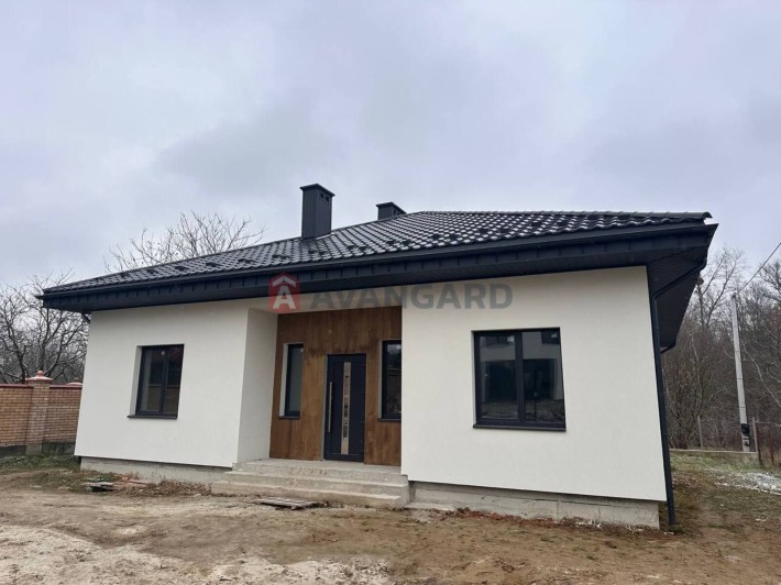 Продаж сучасного будинку в с. Зимна Вода (межує зі Львовом) - фото 1