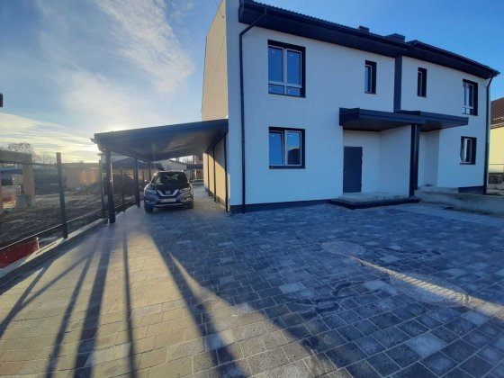 Будинок біля Галицького Перехрестя Малехів