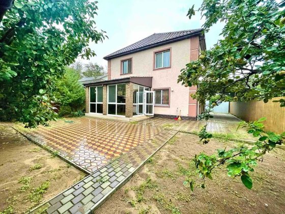 Двоповерховий будинок з ремонтом у Воскресенську,поруч ліс і річка Воскресенське