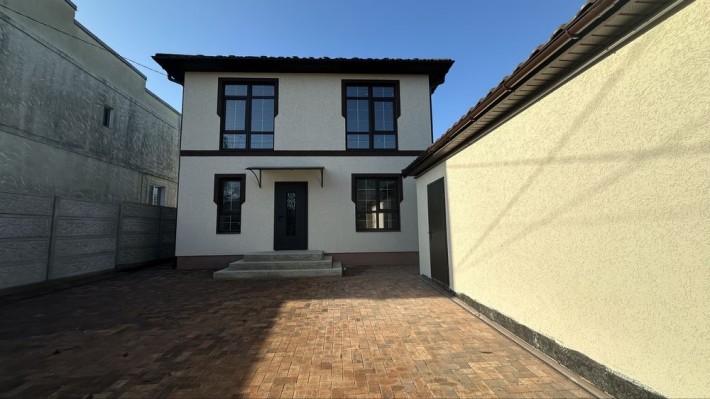 В продаже новый дом с гаражом, Червоный хутор - фото 1