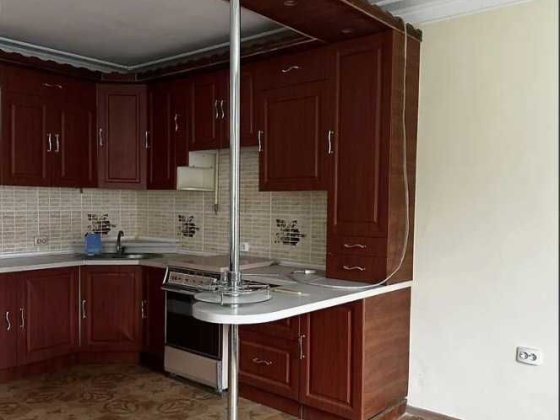 Двоповерховий будинок з ділянкою . Фонтанка