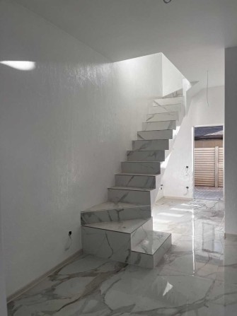 Продам таунхаус в Совиньоне - фото 1