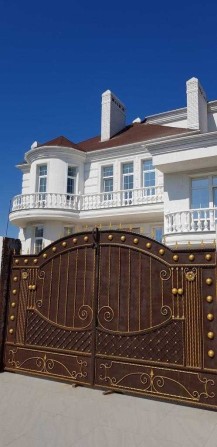 Продается особняк 700м2 рядом в шаговой доступности к морю - фото 1