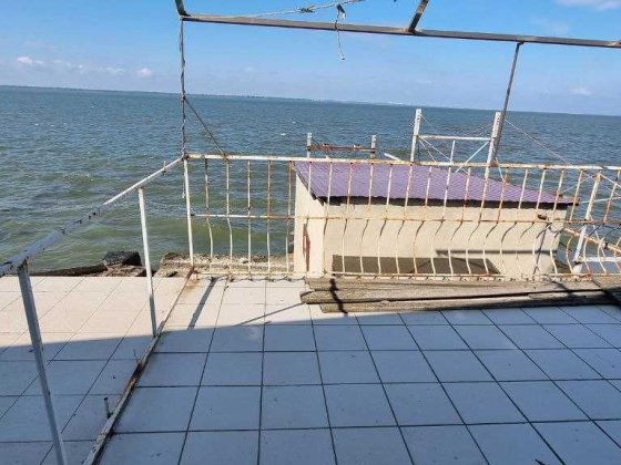 Продам  дачу в первой линии лимана со своим пирсом Затока