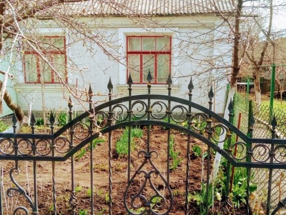 Частина цегляного газифікованого будинку в Квасилові. Красилів