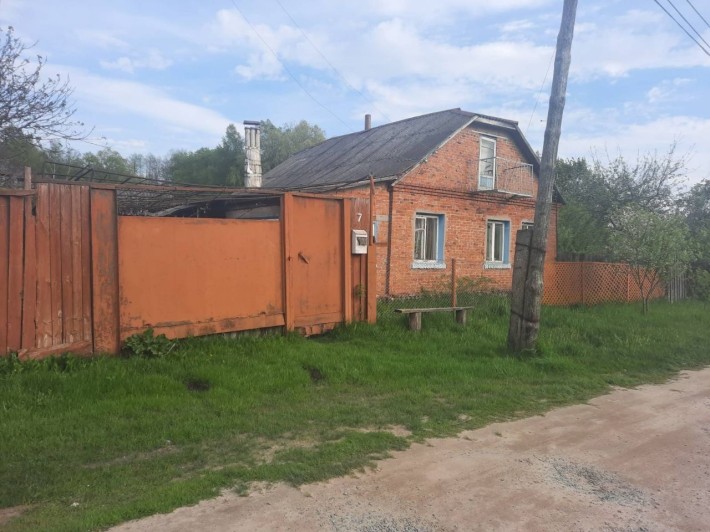 Продам будинок м. Корюківка вул.Ярослава Мудрого буд. 7 - фото 1