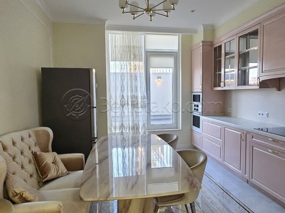 Квартира с террасой в центре Одессы в Ж/К «Восемнадцатая Жемчужина». Одеса