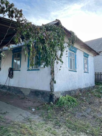 Пів будинку біля річки, вул. Шевченко - фото 1