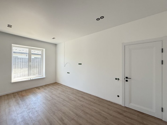 Таунхаус з ремонтом! Вигідна пропозиція! - фото 1