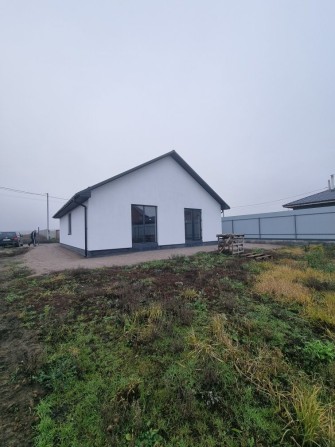 Продаж окремого будинку  на Лєтрі - фото 1