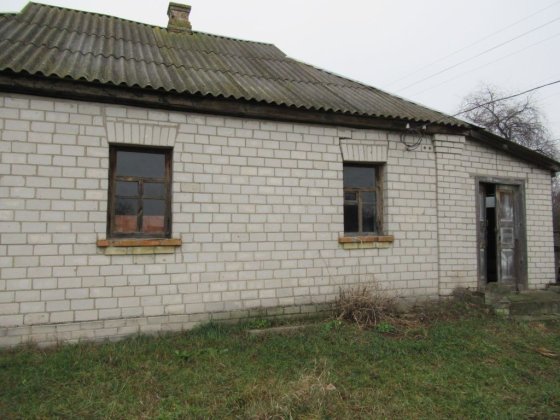 Продам будинок в с.Семиполки.ціна-15500 у е Бровари