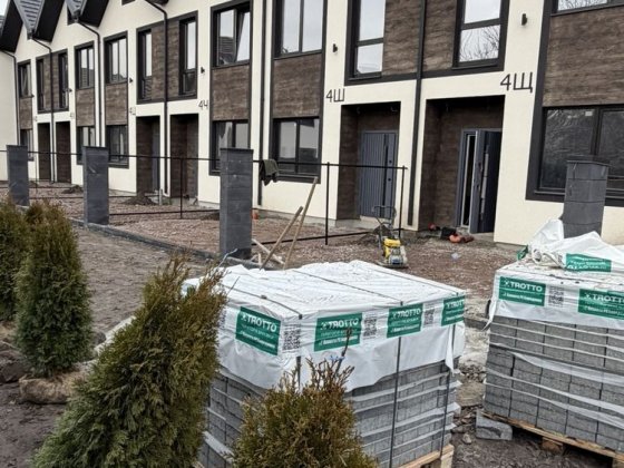 Таунхаус в Бучі біля Центрального парку та біля  Кампи Буча